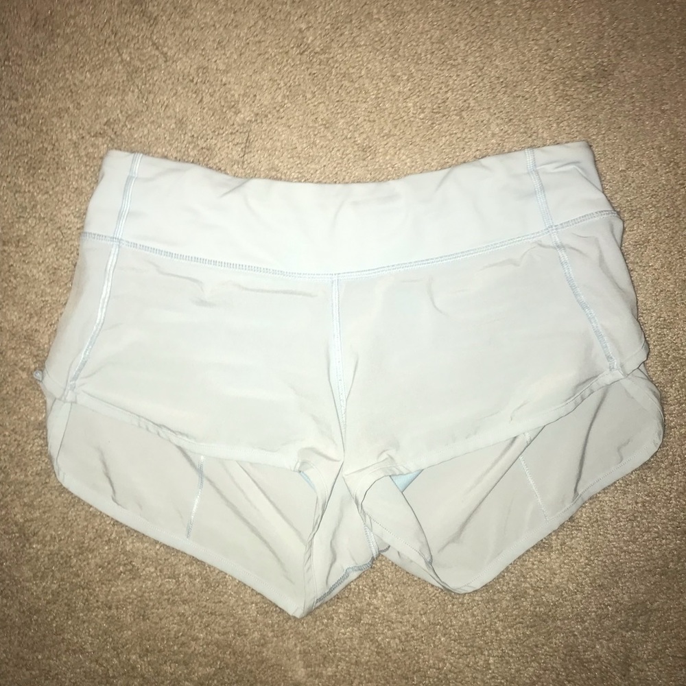 lululemon size 4 speed up shorts 2.5
